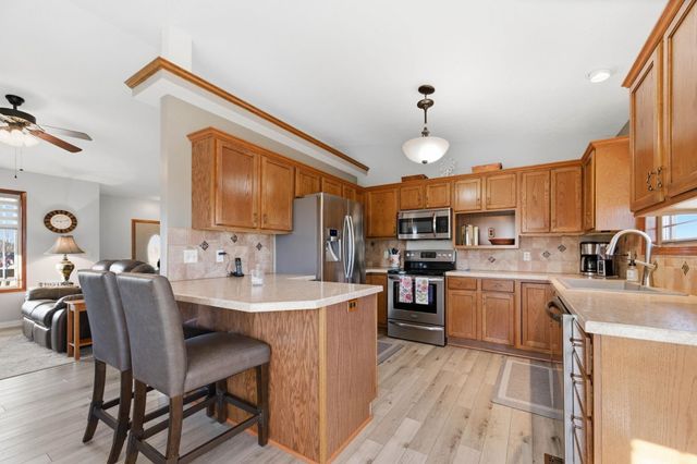 344 Sheffield St, Newton, KS 67114