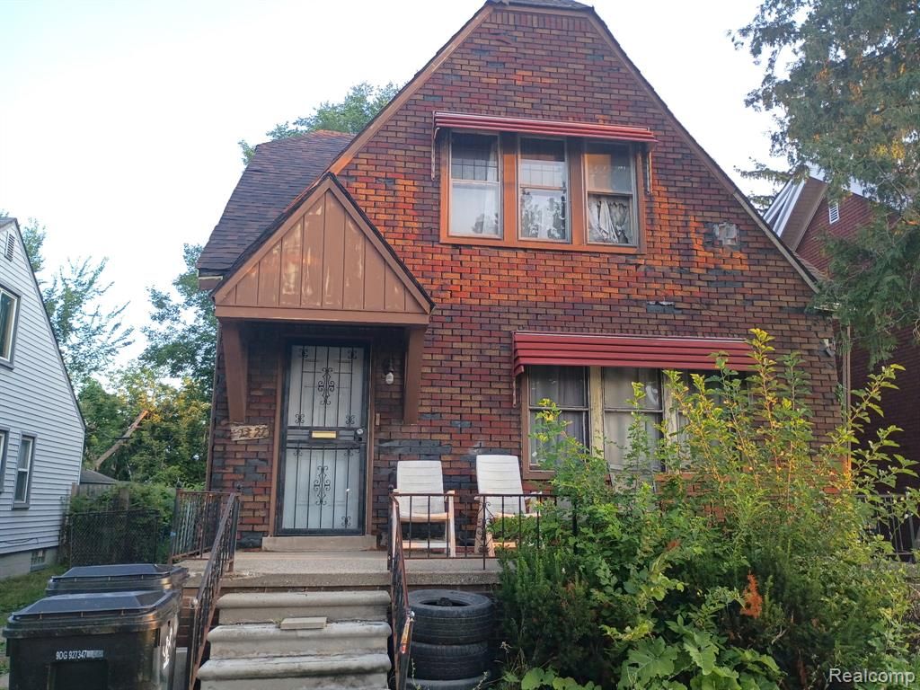 12327 Rosemary Street, Detroit, MI 48213