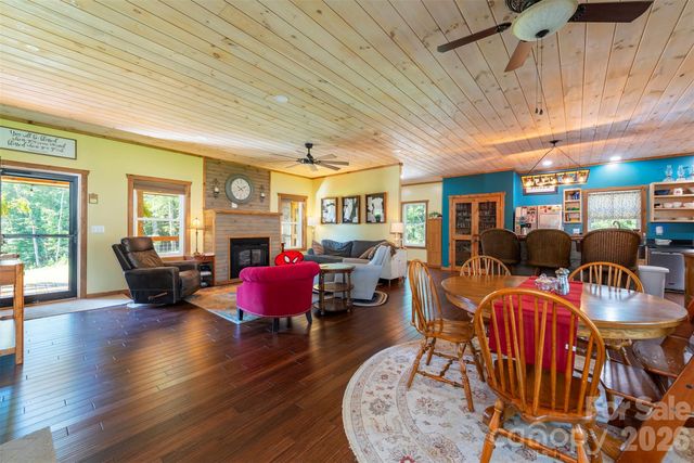 335 James View Road, Marion, NC 28752