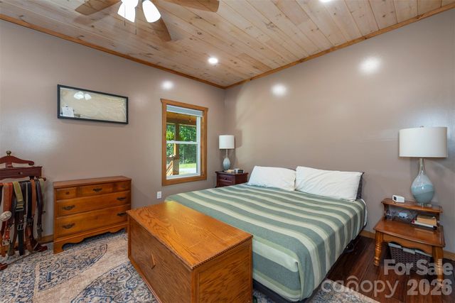 335 James View Road, Marion, NC 28752