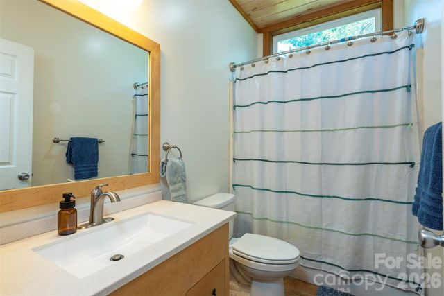 335 James View Road, Marion, NC 28752