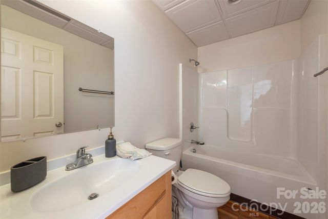 335 James View Road, Marion, NC 28752