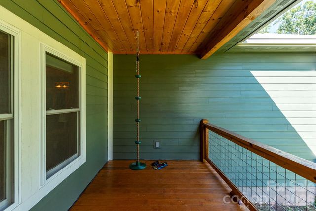 335 James View Road, Marion, NC 28752