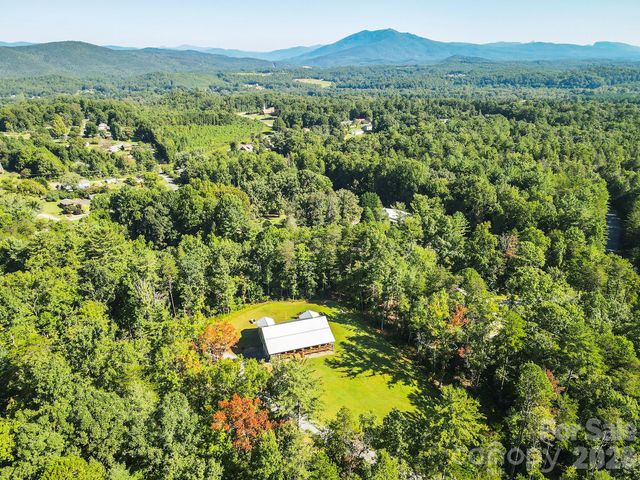335 James View Road, Marion, NC 28752