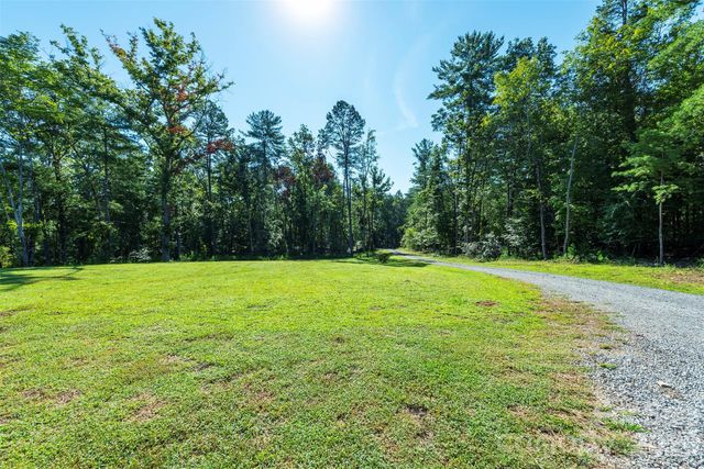 335 James View Road, Marion, NC 28752