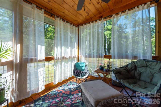 335 James View Road, Marion, NC 28752