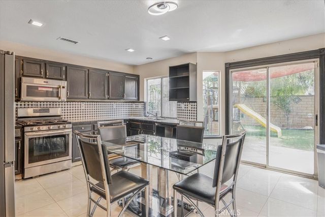 507 Coudures Way, Perris, CA 92571