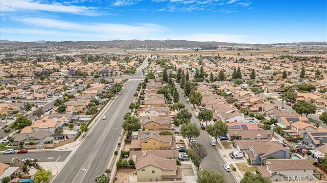 507 Coudures Way, Perris, CA 92571
