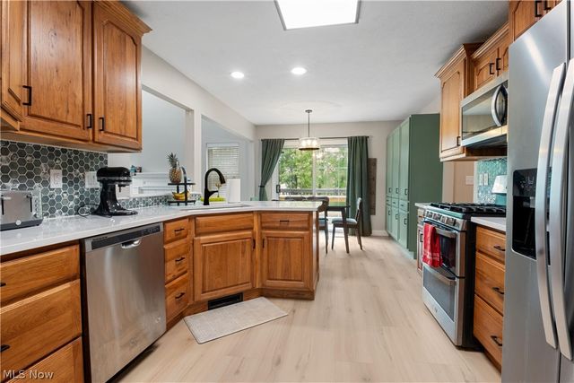 2024 Deer Meadow Boulevard, Streetsboro, OH 44241