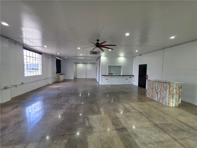 203 W Wood Street C, Rogers, AR 72756