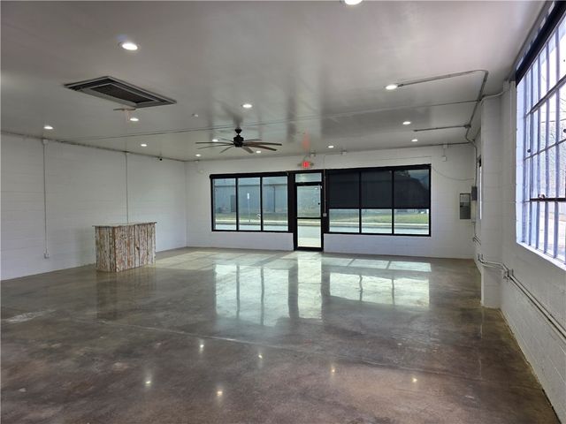 203 W Wood Street C, Rogers, AR 72756