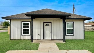 110 Sterling Drive, Chickasha, OK 73018