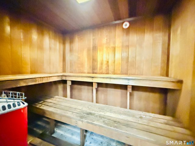 1633 Washington Boulevard 4D, Stamford, CT 06902