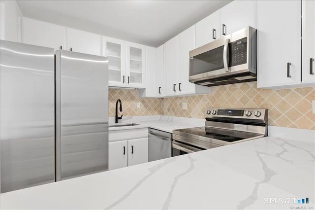 1633 Washington Boulevard 4D, Stamford, CT 06902