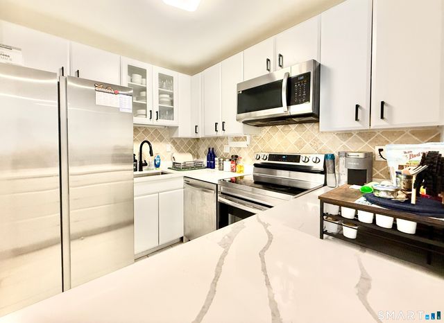 1633 Washington Boulevard 4D, Stamford, CT 06902