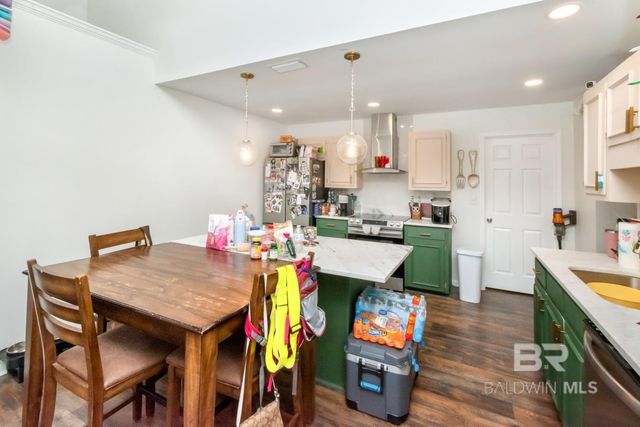 6208 Cottage Hill Road, Mobile, AL 36609