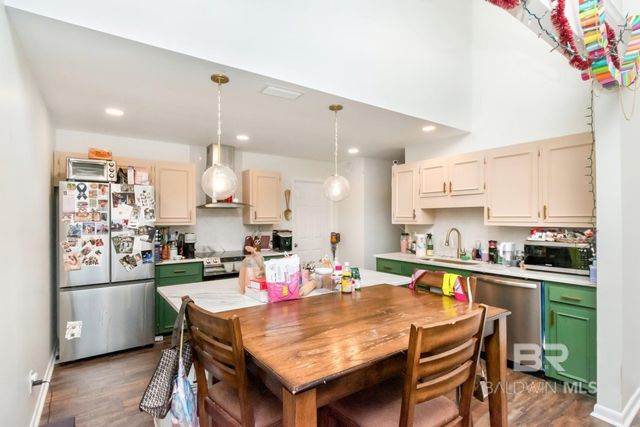 6208 Cottage Hill Road, Mobile, AL 36609