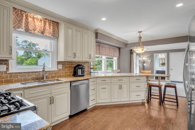140 FINEVIEW RD, Camp Hill, PA 17011