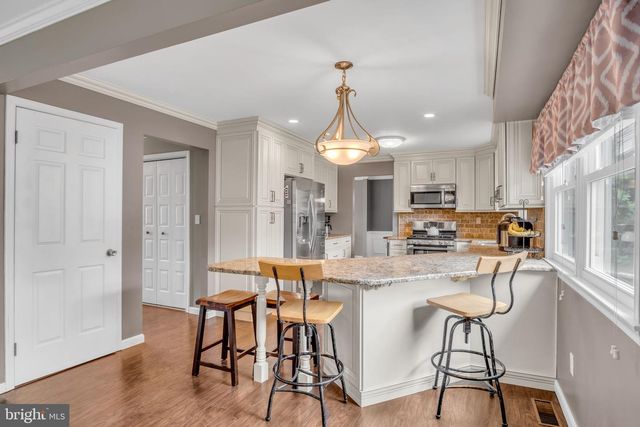 140 FINEVIEW RD, Camp Hill, PA 17011