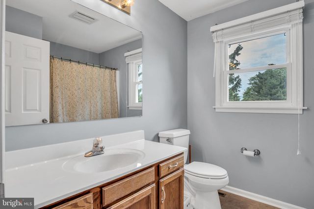 140 FINEVIEW RD, Camp Hill, PA 17011