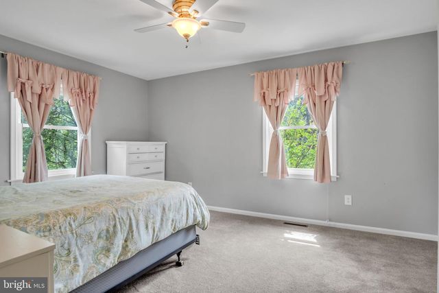 140 FINEVIEW RD, Camp Hill, PA 17011