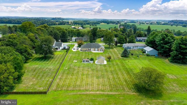 422 BOLLINGER RD, Littlestown, PA 17340