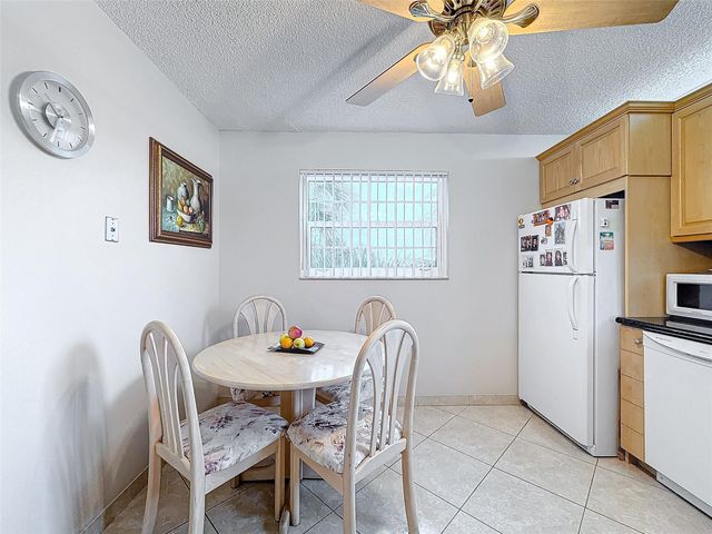 4930 E Sabal Palm Blvd 301, Tamarac, FL 33319