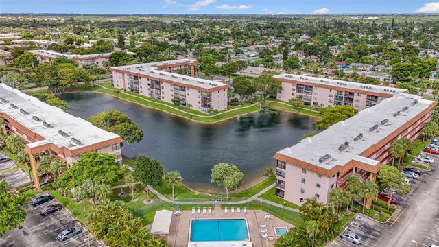 4930 E Sabal Palm Blvd 301, Tamarac, FL 33319