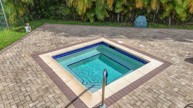 4930 E Sabal Palm Blvd 301, Tamarac, FL 33319