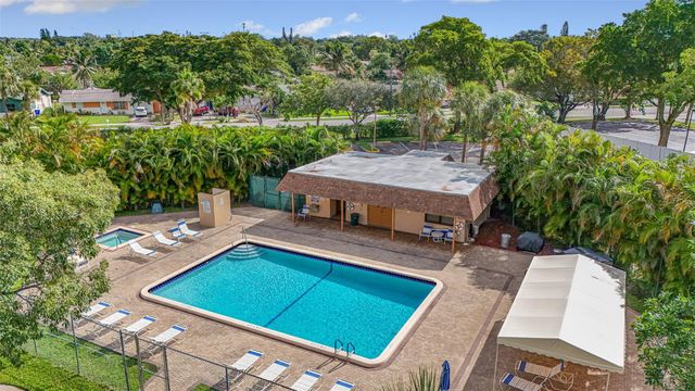 4930 E Sabal Palm Blvd 301, Tamarac, FL 33319