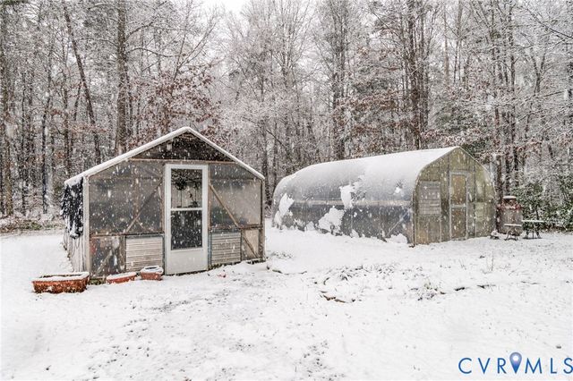 3256 Countryside West Dr, Gum Spring, VA 23065