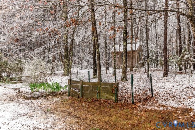 3256 Countryside West Dr, Gum Spring, VA 23065