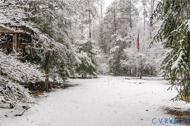 3256 Countryside West Dr, Gum Spring, VA 23065