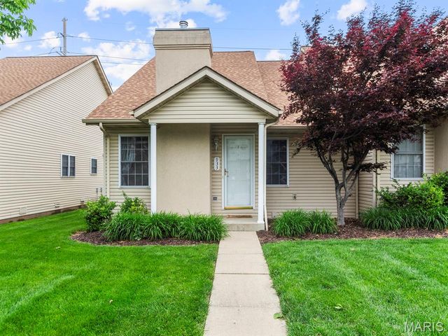 933 Georgetowne Drive, O'fallon, IL 62269