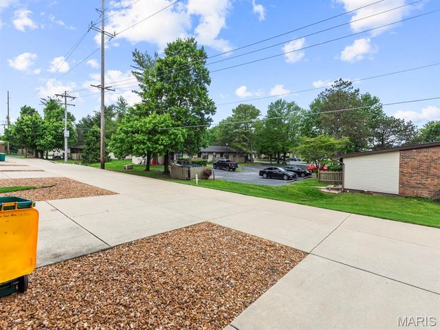 933 Georgetowne Drive, O'fallon, IL 62269