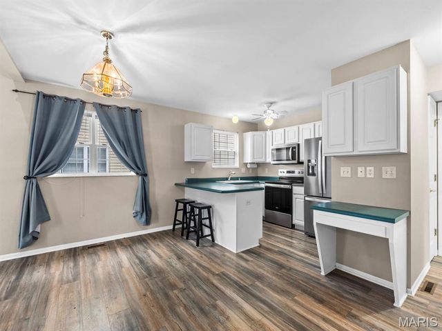933 Georgetowne Drive, O'fallon, IL 62269