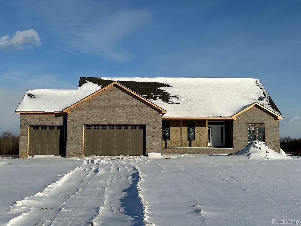 3815 Howland Road, Almont Township, MI 48003