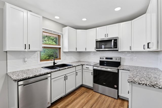 3212 3RD Avenue, Council Bluffs, IA 51501