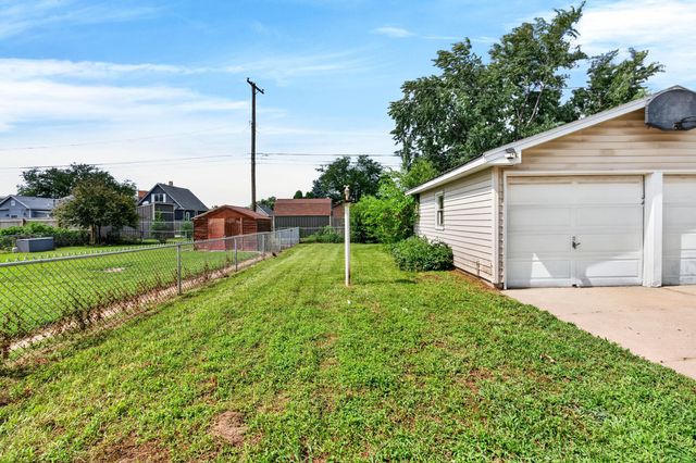 3212 3RD Avenue, Council Bluffs, IA 51501