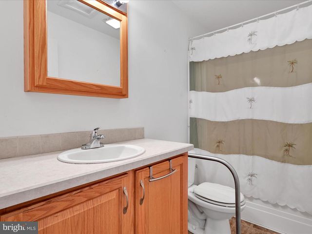 67 PARALLEL RD, Pine Grove, PA 17963