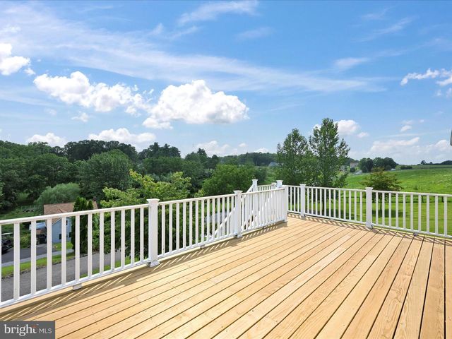 67 PARALLEL RD, Pine Grove, PA 17963