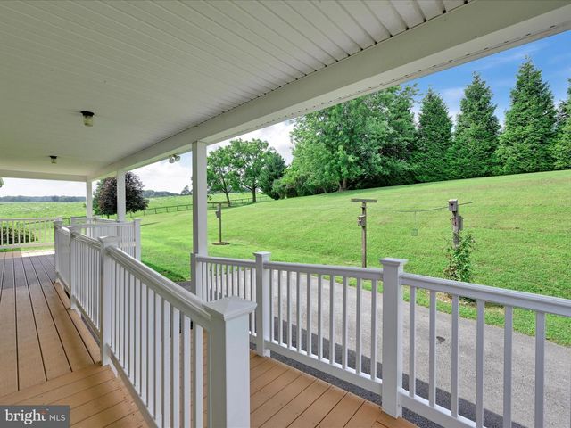 67 PARALLEL RD, Pine Grove, PA 17963