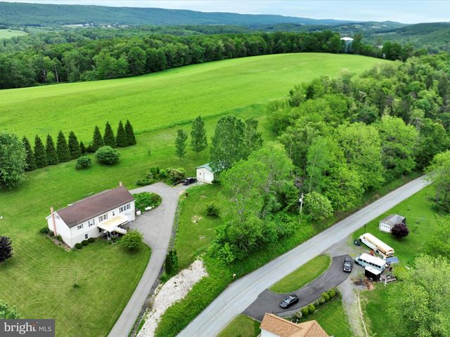 67 PARALLEL RD, Pine Grove, PA 17963