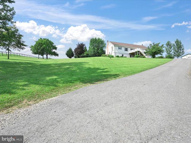 67 PARALLEL RD, Pine Grove, PA 17963