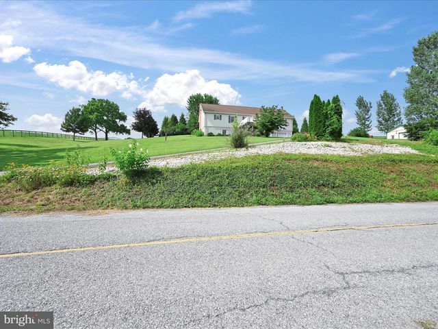 67 PARALLEL RD, Pine Grove, PA 17963