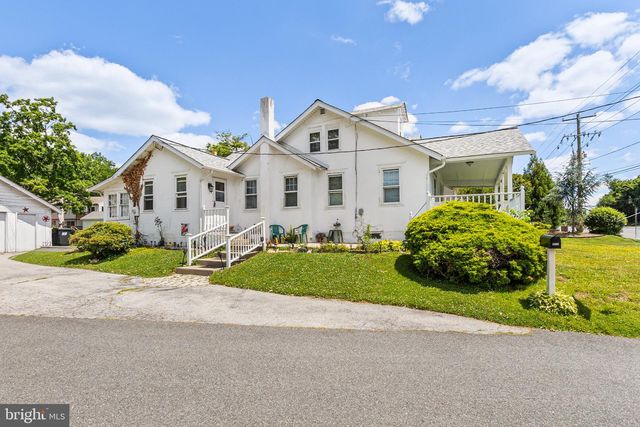 2109 CAPITOL TRL, Newark, DE 19711