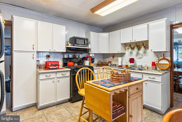 2109 CAPITOL TRL, Newark, DE 19711