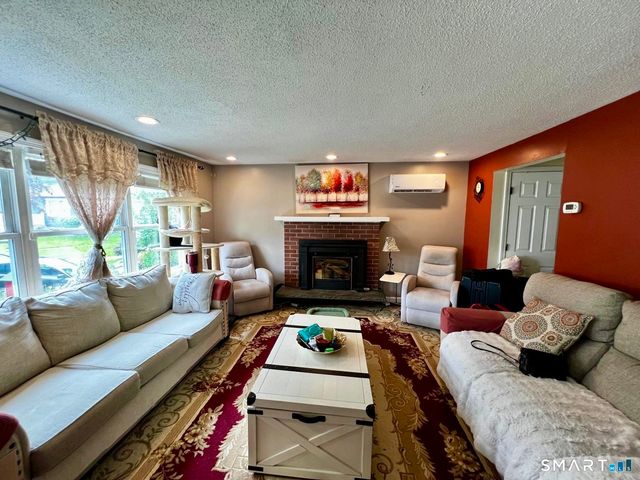 19 Kent Court, Middletown, CT 06457