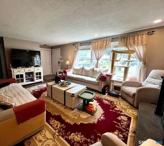 19 Kent Court, Middletown, CT 06457