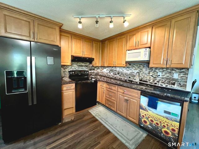19 Kent Court, Middletown, CT 06457
